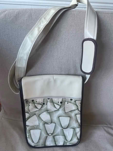 Photo of free Shoulder bag (Kelvindale G12) #1