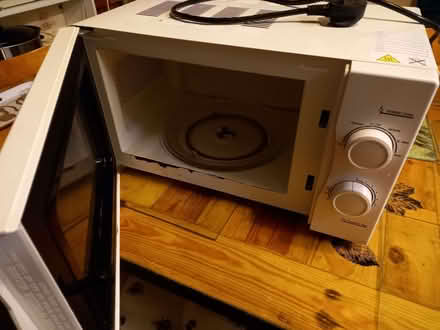 Photo of free Microwave - working (tatty) (Harwell OX11) #2