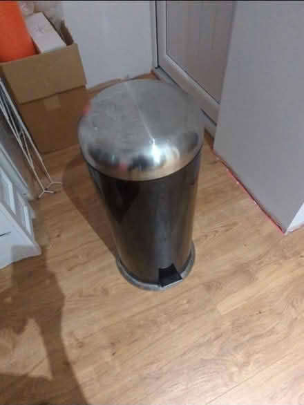 Photo of free Pedal bin (Houghton Regis LU5) #1