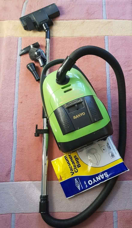 Photo of free Working vacuum cleaner (Blacklands TN34) #1