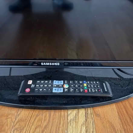 Photo of free Samsung TV (White Plains) #2