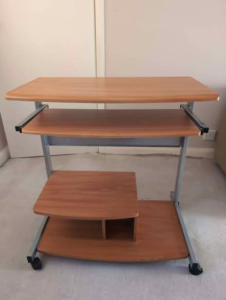 Photo of free Computer table (Honley HD9) #1