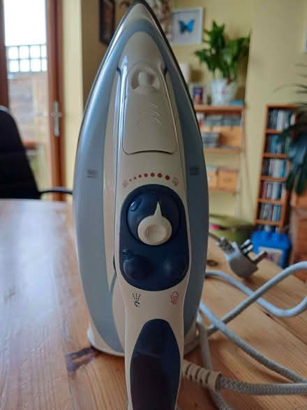 Photo of free Braun steam iron (Horfield BS7) #2
