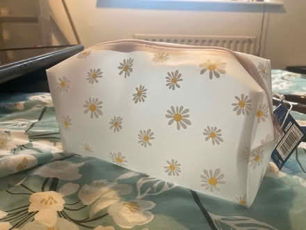 Photo of free Flowery pencil case (Stafford ST16) #1