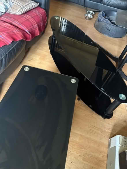 Photo of free matching tv stand and coffee table (Cowdenbeath KY4) #1