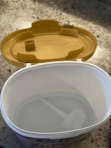 Photo of free plastic scoops - 4 tsp capacity (Rock creek hills) #3