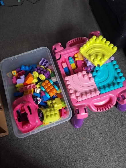 Photo of free Mega Bloks table with Bricks (Southey Green S5) #1