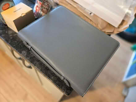 Photo of free A4 3-ring binder in grey. Brand new (Cople MK44) #1