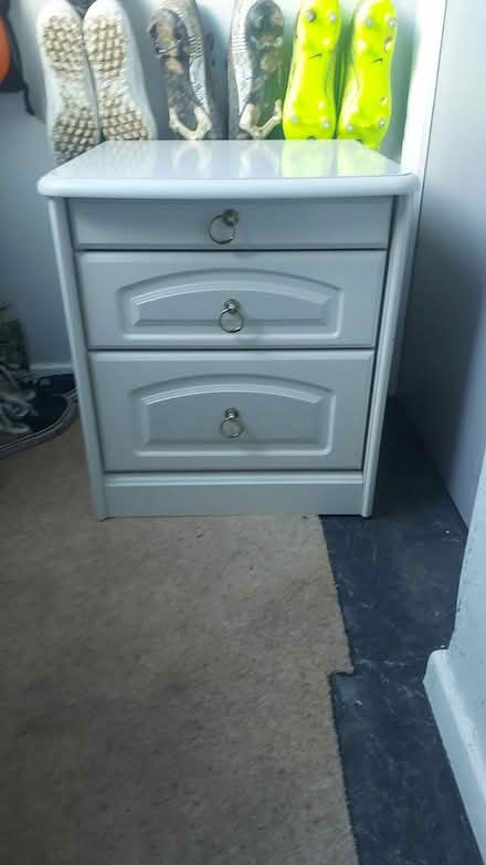 Photo of free Nice solid White chest of drawers (Knucklas) #1