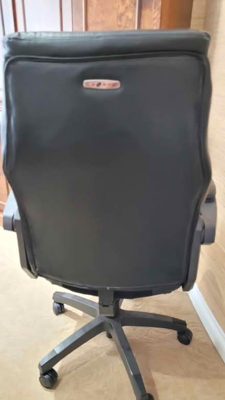 Photo of free Executive Office chair (Moodie Drive and Carling Ave) #1