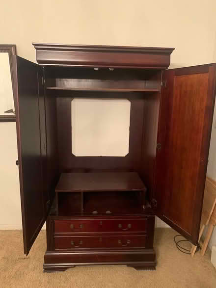 Photo of free QUALITY furniture SUNDAY ONLY (Bolingbrook) #4