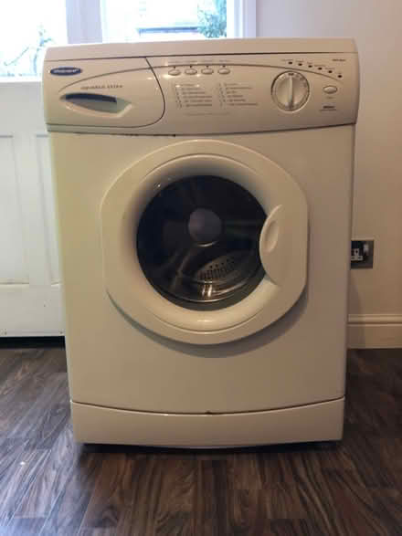 Photo of free Hotpoint washing machine (Colliers Wood SW19) #1