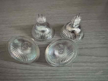 Photo of free 4 x MR16 GU5.3 20W Halogen Spotlight Bulbs (Warm White) (Westerham TN16) #1