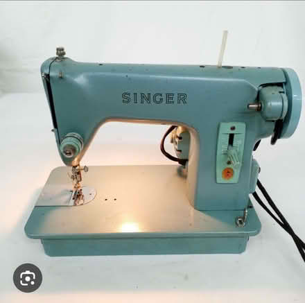 Photo of Sewing machine (GL6) #2