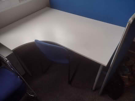 Photo of free Office desk (Watford) #1