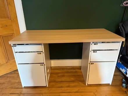 Photo of free Desk (eh6 8nz) #1