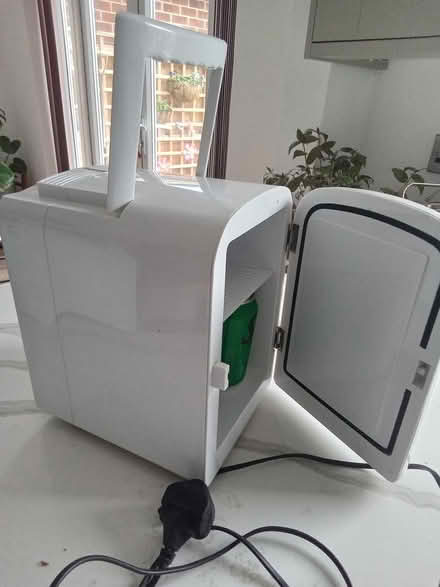 Photo of free Tiny drinks fridge (darlington) #4