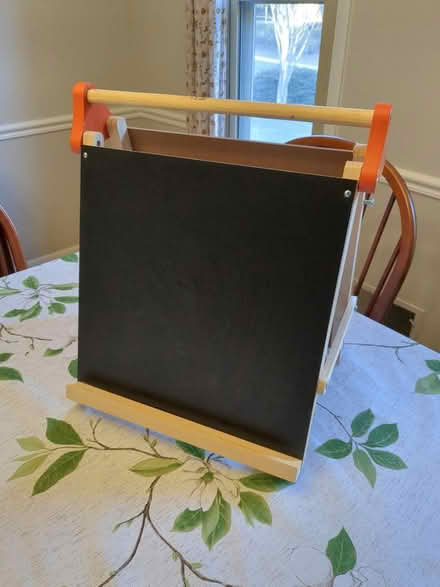 Photo of free Tabletop Easel (Briardale and Bethayres) #1