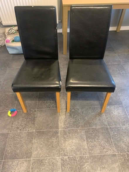 Photo of free Table and 3 chairs (Oxfordshire OX4) #2