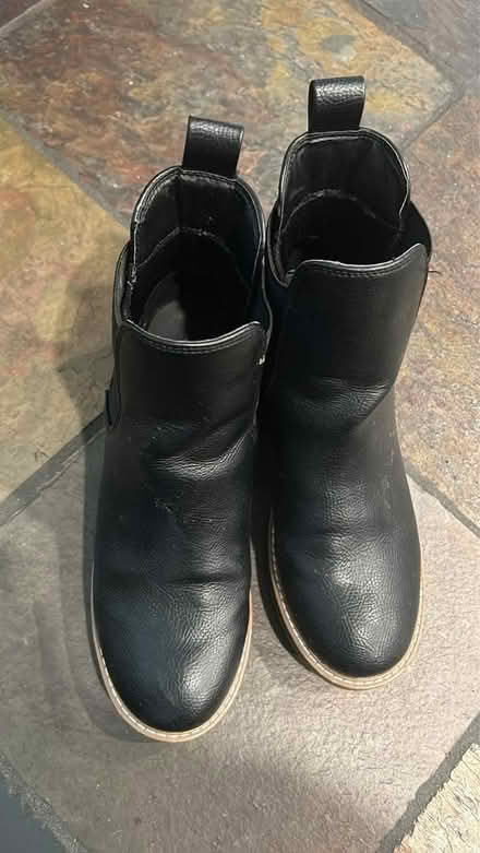 Photo of free Size 9 women rain boots used (Downtown Sunnyvale) #1