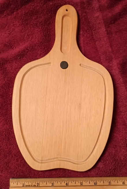 Photo of free Wooden Cutting Board (Ridgefield Park) #4