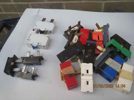 Photo of free WYLEX Fuses and Carriers (Lowestoft north side) #1