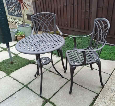 Photo of free Bistro table & chairs (CO16) #1