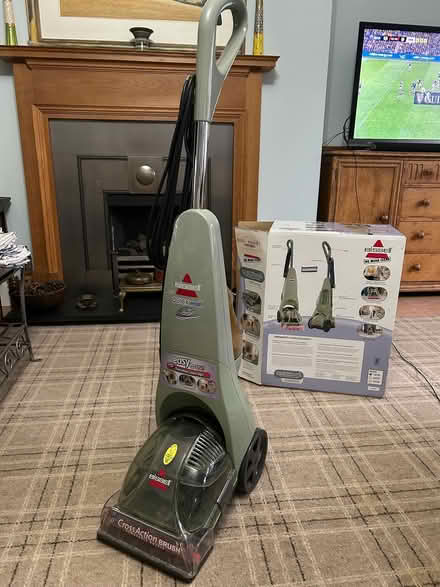 Photo of free Bissel carpet / floor cleaner (New Malden KT3) #1