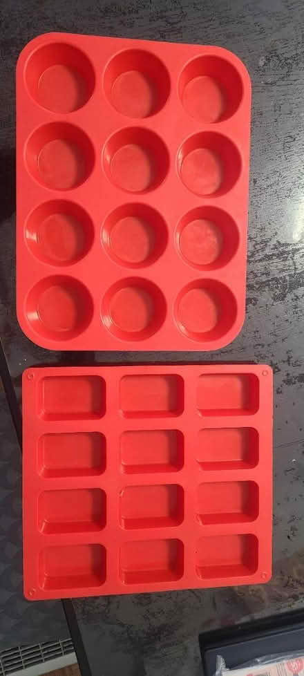 Photo of free Silicone muffin trays (Mavis and Rathburn) #1