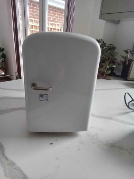 Photo of free Tiny drinks fridge (darlington) #1