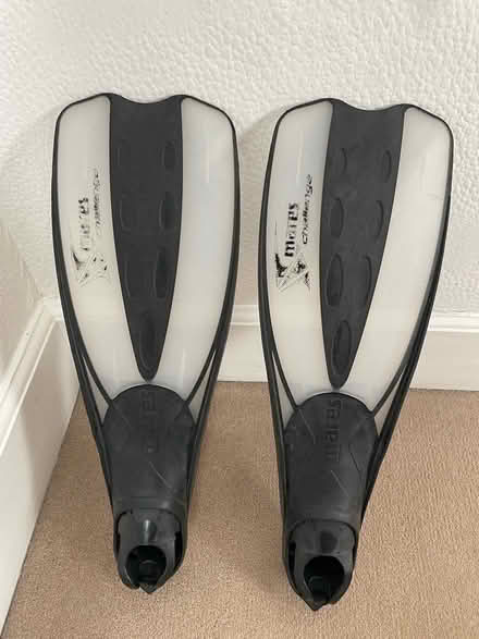 Photo of free Fins / flippers sized UK 3.5-4.5 (Purley CR8) #1