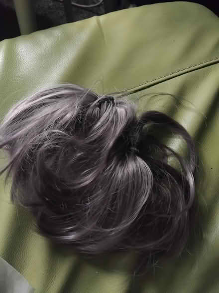 Photo of free Messy bun scrunchie (Lowedges S8) #1