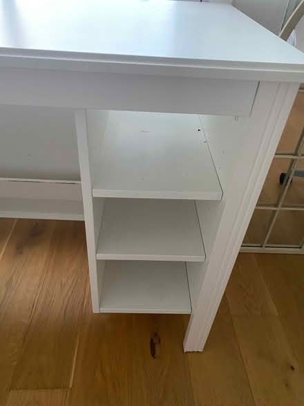 Photo of free White ikea desk. pick up only (Crystal Palace SE19) #3