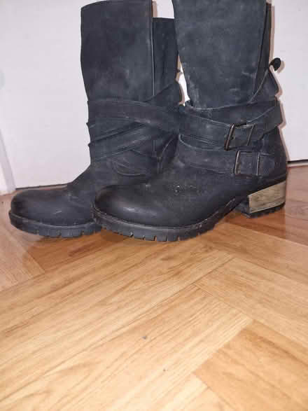 Photo of free Boots (Lambeth SW8) #3