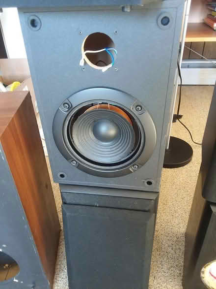 Photo of free Speaker cabinets (King of Prussia) #4