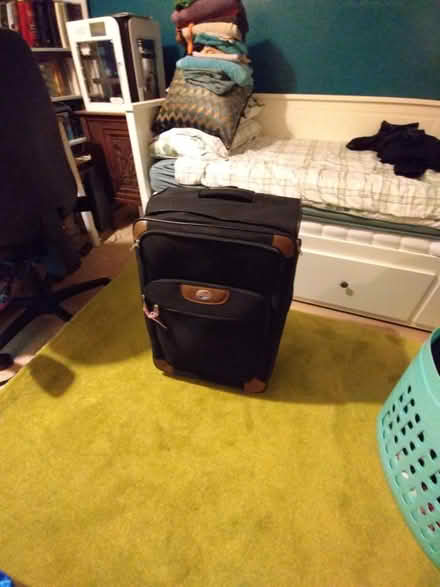 Photo of free American Tourister trolley suitcase (CT2) #1