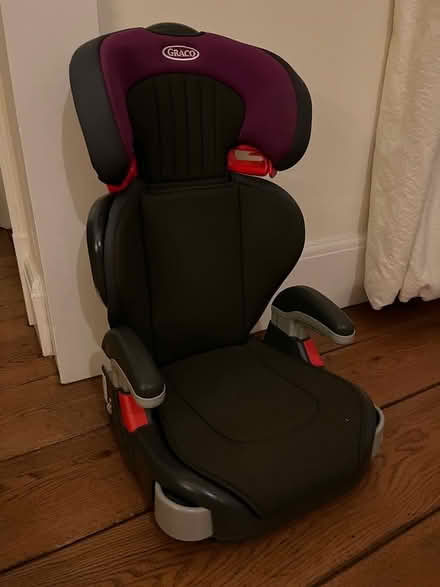 Photo of free Graco child car seat (High Wycombe HP13, Amersham Rd) #1