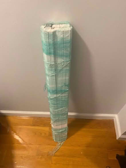 Photo of free 2 no. White wooden mini blinds (Near Astoria Blvd subway stop) #1