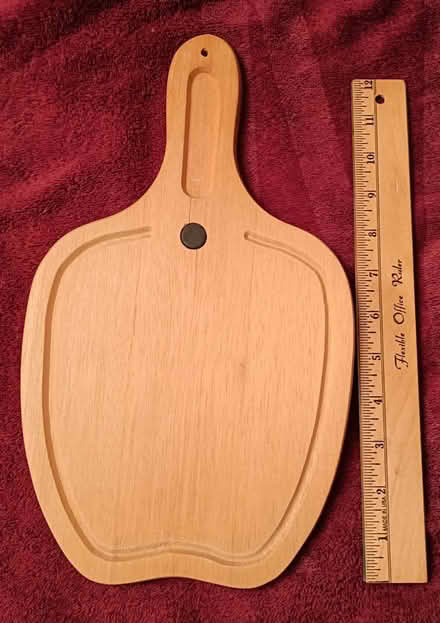 Photo of free Wooden Cutting Board (Ridgefield Park) #3