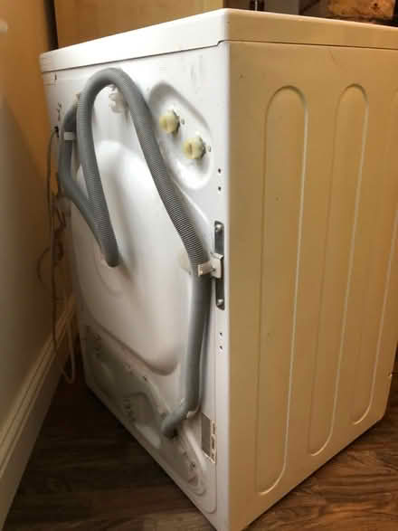 Photo of free Hotpoint washing machine (Colliers Wood SW19) #2