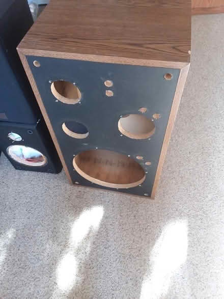 Photo of free Speaker cabinets (King of Prussia) #2