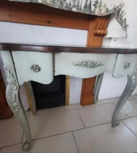 Photo of free Vintage dressing table (EN7 Goffs oak) #2