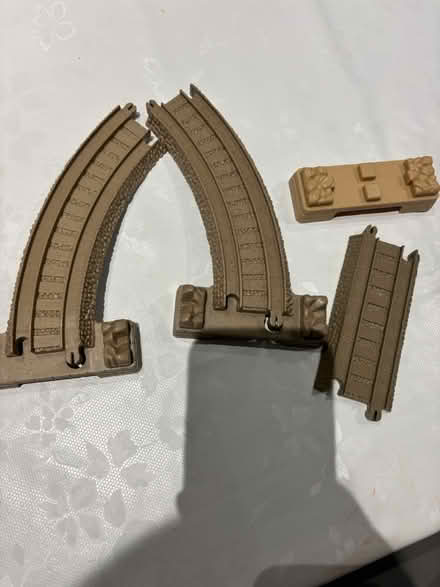 Photo of free Thomas tank engine track -pieces (Al4) #2