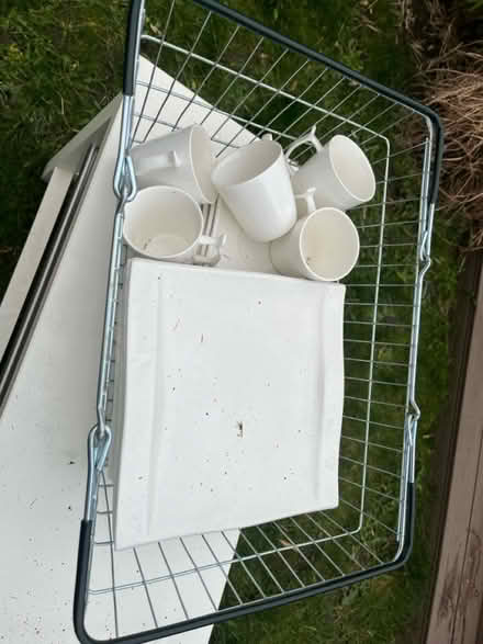 Photo of free Dinner set - more to add (Catford/Hither Green SE6) #1