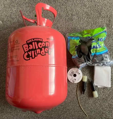 Photo of free silver balloons and helium (Kirkley NR33) #1