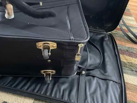 Photo of free Samsonite suitecases (Arlington heights) #2