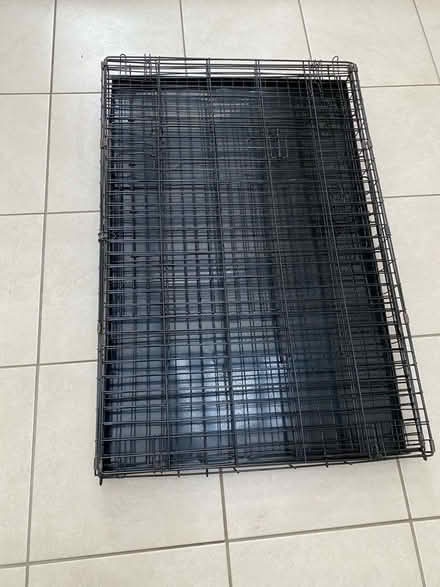 Photo of free Large dog crate (AB25) #2