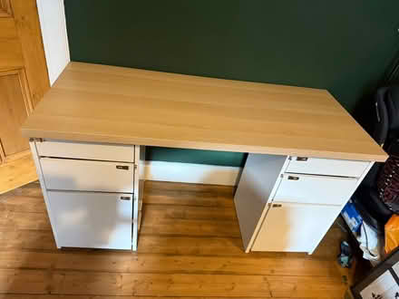 Photo of free Desk (eh6 8nz) #3