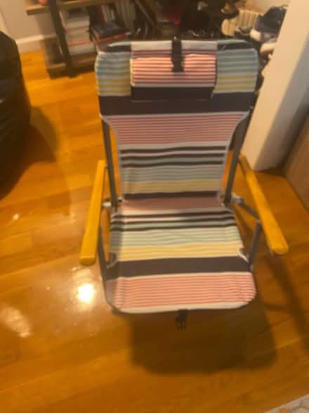 Photo of free Striped beach chair like new (Near Astoria Blvd subway stop) #1