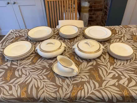 Photo of free China dinner service (Hillcliffe WA4) #1